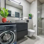 Emihouse Riverside דירה