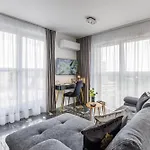 Emihouse Riverside * ז'שוב