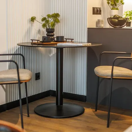 Emihouse Riverside דירה *