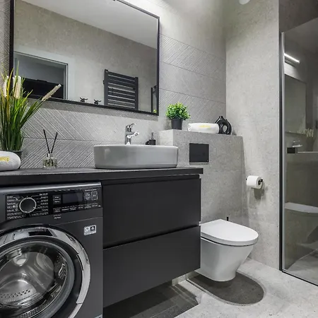 Emihouse Riverside Апартаменти