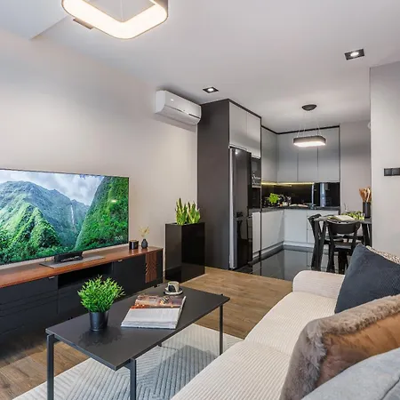 Апартаменти Emihouse Riverside *