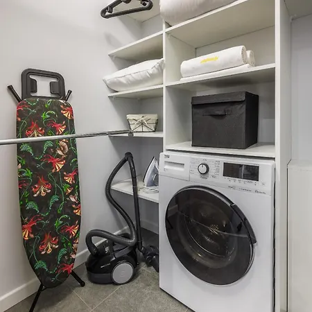 Emihouse Riverside Apartment