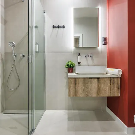 Emihouse Riverside Апартаменти *